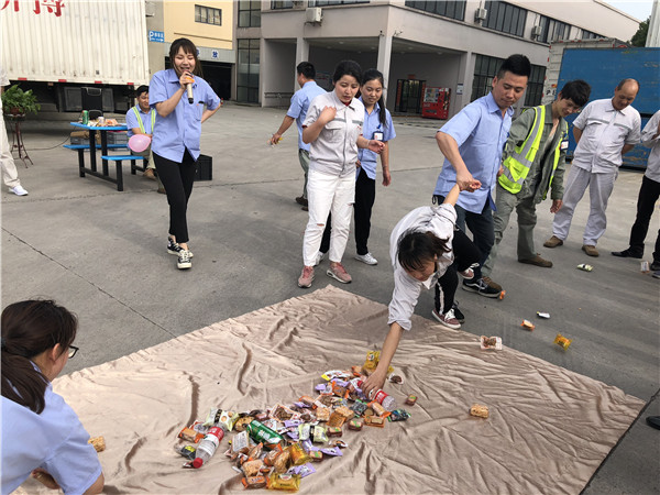 抢零食1.jpg